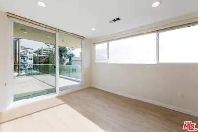 717 S Westgate Ave, Los Angeles, CA 90049 - Photo 15