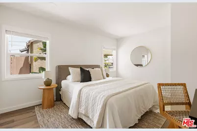 8421 Airlane Ave, Los Angeles, CA 90045 - Photo 17