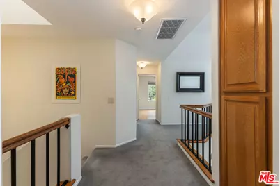 20950 Oxnard St #10, Woodland Hills, CA 91367 - Photo 21