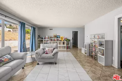 12471 Tibbetts St, Sylmar, CA 91342 - Photo 7