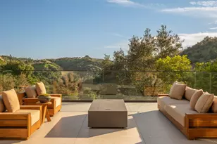 12752 Mulholland Dr, Los Angeles, CA 90210 - Photo 17