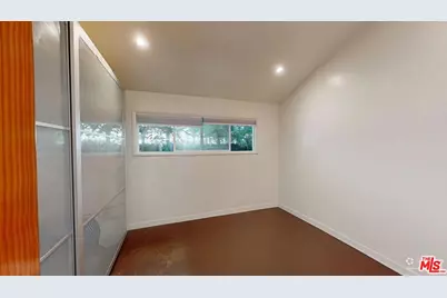 320 Grand Blvd, Los Angeles, CA 90291 - Photo 25