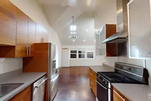 320 Grand Blvd, Los Angeles, CA 90291 - Photo 1