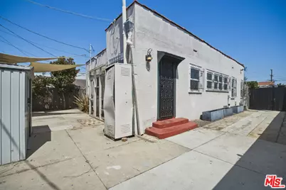 1308 W 56th St, Los Angeles, CA 90037 - Photo 25