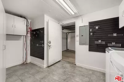 1160 Granville Ave #108, Los Angeles, CA 90049 - Photo 39