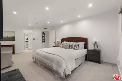 1160 Granville Ave #108, Los Angeles, CA 90049 - Photo 31
