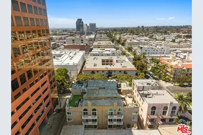 1160 Granville Ave #108, Los Angeles, CA 90049 - Photo 57