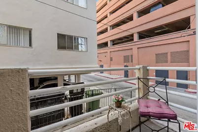 1160 Granville Ave #108, Los Angeles, CA 90049 - Photo 19