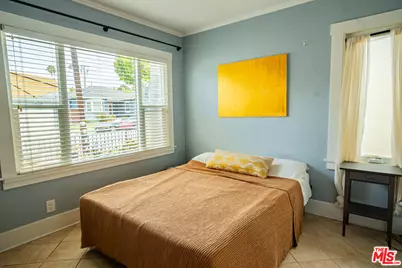 4224 E 11th St, Long Beach, CA 90804 - Photo 11