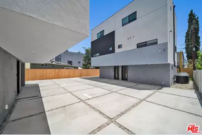 11520 Emelita St, North Hollywood, CA 91601 - Photo 5