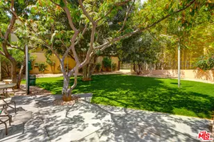 1155 N La Cienega Blvd, West Hollywood, CA 90069 - Photo 47