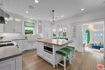 821 Amoroso Pl, Venice, CA 90291 - Photo 13