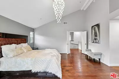 17807 Tuscan Dr, Los Angeles, CA 91344 - Photo 23