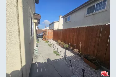 4922 W 104th St, Inglewood, CA 90304 - Photo 3