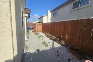 4922 W 104th St, Inglewood, CA 90304 - Photo 3
