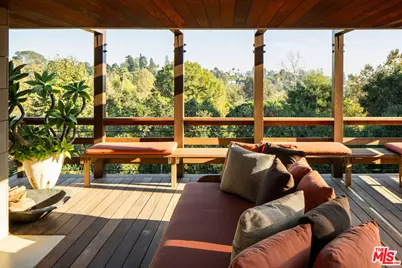 1680 Old Oak Rd, Los Angeles, CA 90049 - Photo 23