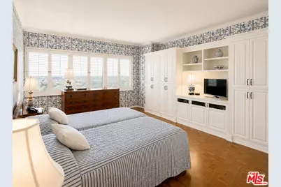 10450 Wilshire Blvd #10J, Los Angeles, CA 90024 - Photo 27