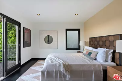 3654 Holboro Dr, Los Angeles, CA 90027 - Photo 21