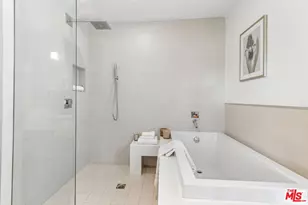 3654 Holboro Dr, Los Angeles, CA 90027 - Photo 17
