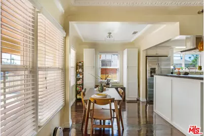 3827 Olmsted Ave, Los Angeles, CA 90008 - Photo 9