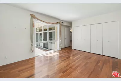 108 N Thurston Ave, Los Angeles, CA 90049 - Photo 51