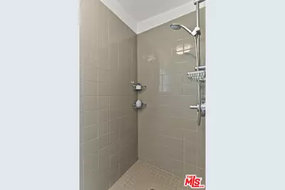 136 Beloit Ave, Los Angeles, CA 90049 - Photo 35