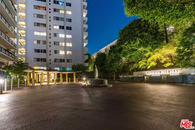 1155 N La Cienega Blvd #Ph 4, West Hollywood, CA 90069 - Photo 57