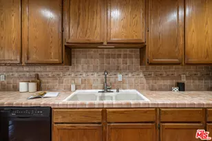 14630 Dickens St, Los Angeles, CA 91403 - Photo 15