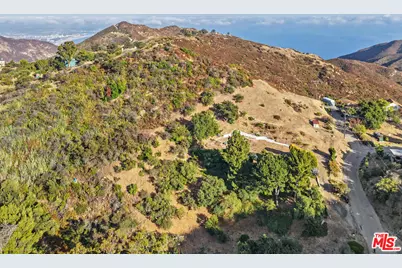 2188 Tuna Canyon Rd, Topanga, CA 90290 - Photo 21