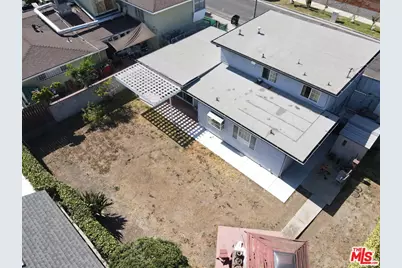 3414 W 52nd St, Los Angeles, CA 90043 - Photo 13