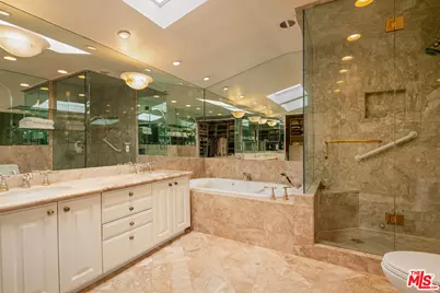 1821 Mandeville Canyon Rd, Los Angeles, CA 90049 - Photo 15