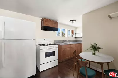 986 E 51st St, Los Angeles, CA 90011 - Photo 9