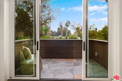 541 S Westgate Ave, Los Angeles, CA 90049 - Photo 21