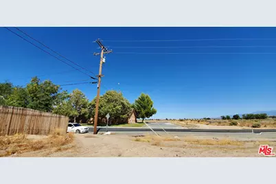 3 Ste/Vic Carolside Ave, Palmdale, CA 93550 - Photo 11