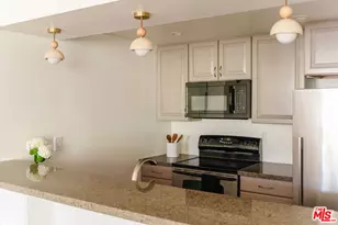 750 N Kings Rd, Los Angeles, CA 90069 - Photo 11
