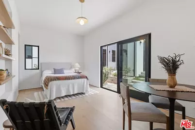 7841 Stewart Ave, Los Angeles, CA 90045 - Photo 13