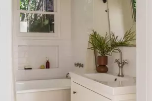 1990 Lucile Ave, Los Angeles, CA 90039 - Photo 21