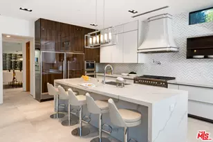 118 S Canyon View Dr, Los Angeles, CA 90049 - Photo 19