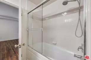 10924 Bloomfield St, Los Angeles, CA 91602 - Photo 5