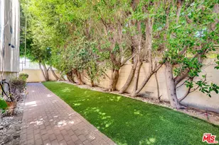 10924 Bloomfield St, Los Angeles, CA 91602 - Photo 23