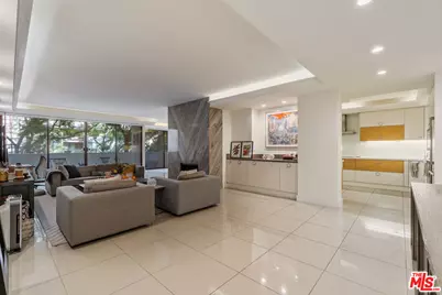325 N Oakhurst Dr #203, Beverly Hills, CA 90210 - Photo 5