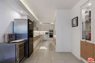 325 N Oakhurst Dr, Beverly Hills, CA 90210 - Photo 15