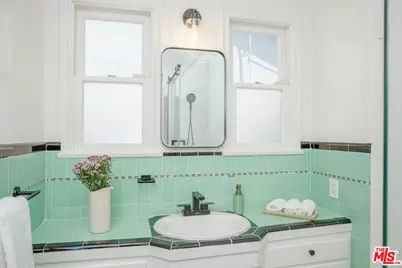 4712 Burnet Ave, Los Angeles, CA 91403 - Photo 19