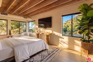 8550 Ridpath Dr, Los Angeles, CA 90046 - Photo 9