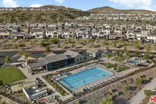 18130 Radiance Ln, Santa Clarita, CA 91350 - Photo 23