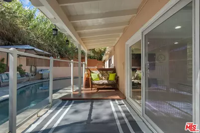 4300 Pampas Rd, Woodland Hills, CA 91364 - Photo 35