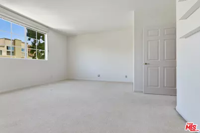 14570 Benefit St #201, Sherman Oaks, CA 91403 - Photo 33