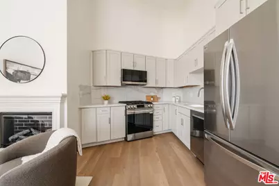 11011 Huston St #410, North Hollywood, CA 91601 - Photo 13