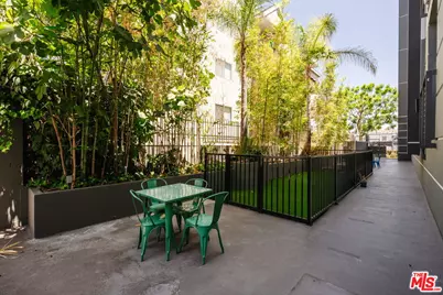 11011 Huston St #410, North Hollywood, CA 91601 - Photo 47