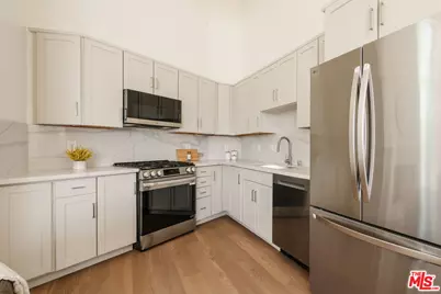 11011 Huston St #410, North Hollywood, CA 91601 - Photo 13